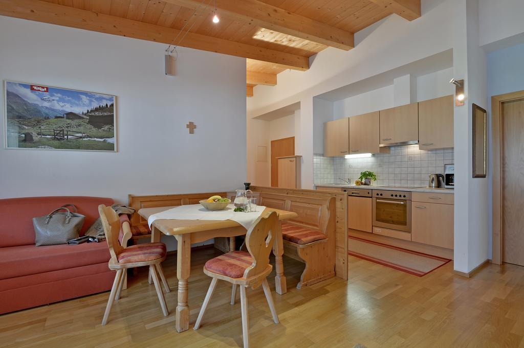 Ferienwohnungen Haus Der Mitte マイヤーホーフェン 部屋 写真